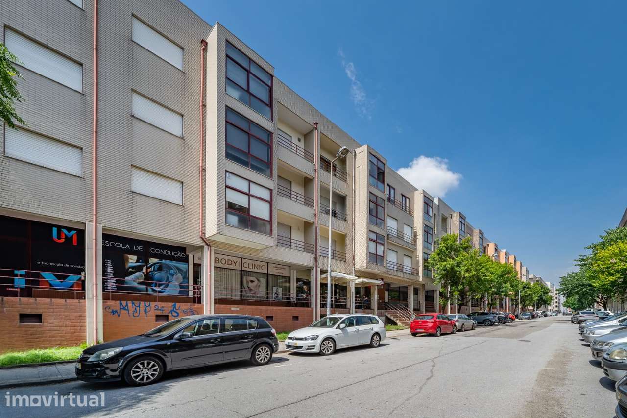 Apartamento T2 remodelado c/ garagem, a 2 minutos da UM, Gualtar Braga - Grande imagem: 3/34