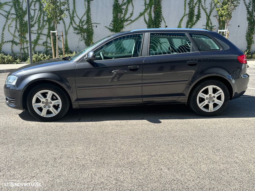Audi A3 Sportback 1.6 TDI Attraction - 2