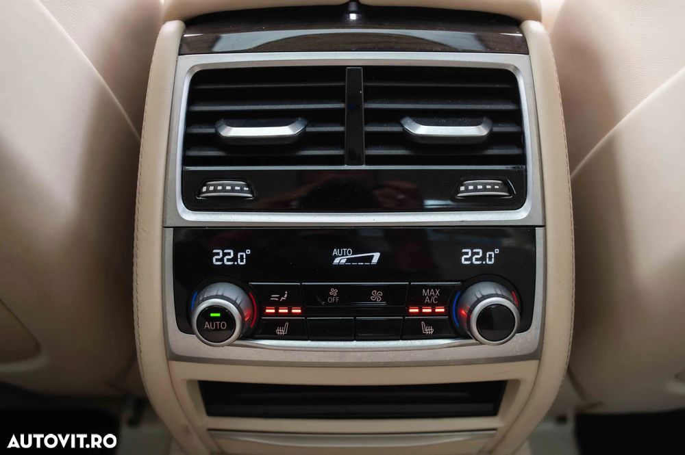BMW Seria 7 740d xDrive - 36