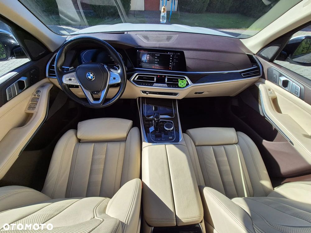 BMW X7 xDrive40i - 8