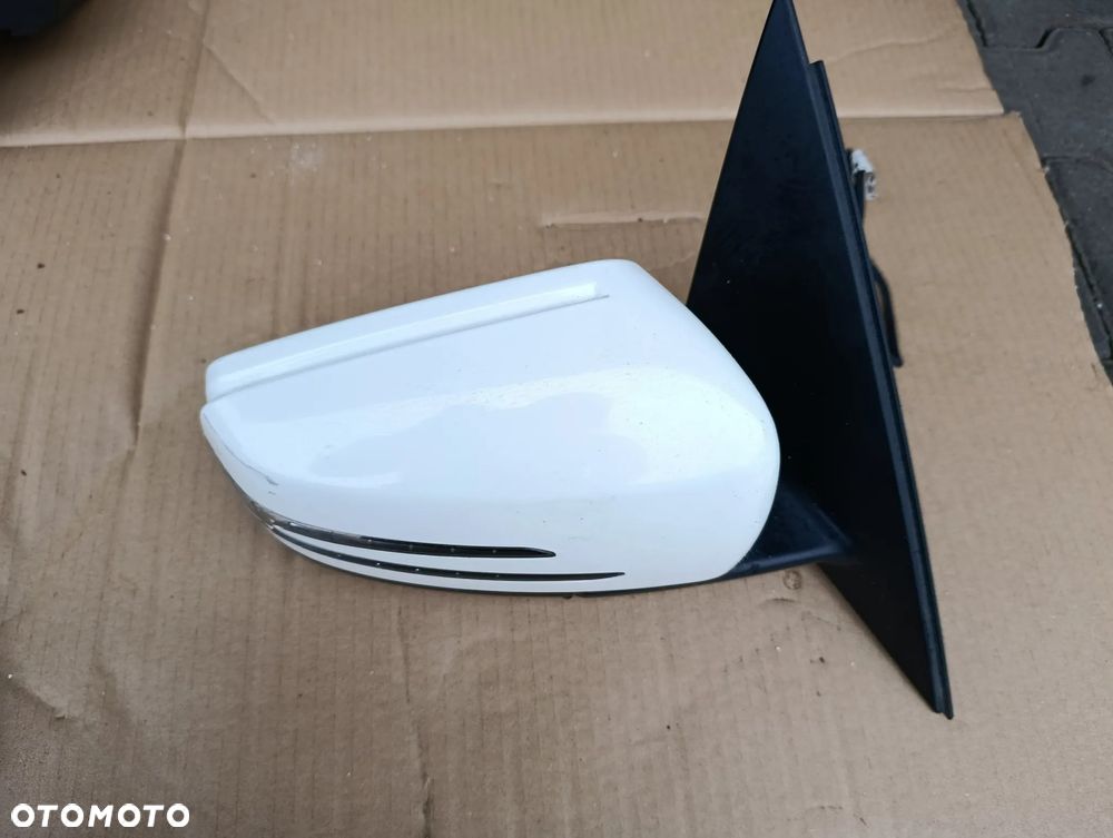MERCEDES W204 LUSTERKO PRAWE 7 PIN EUROPA - 2