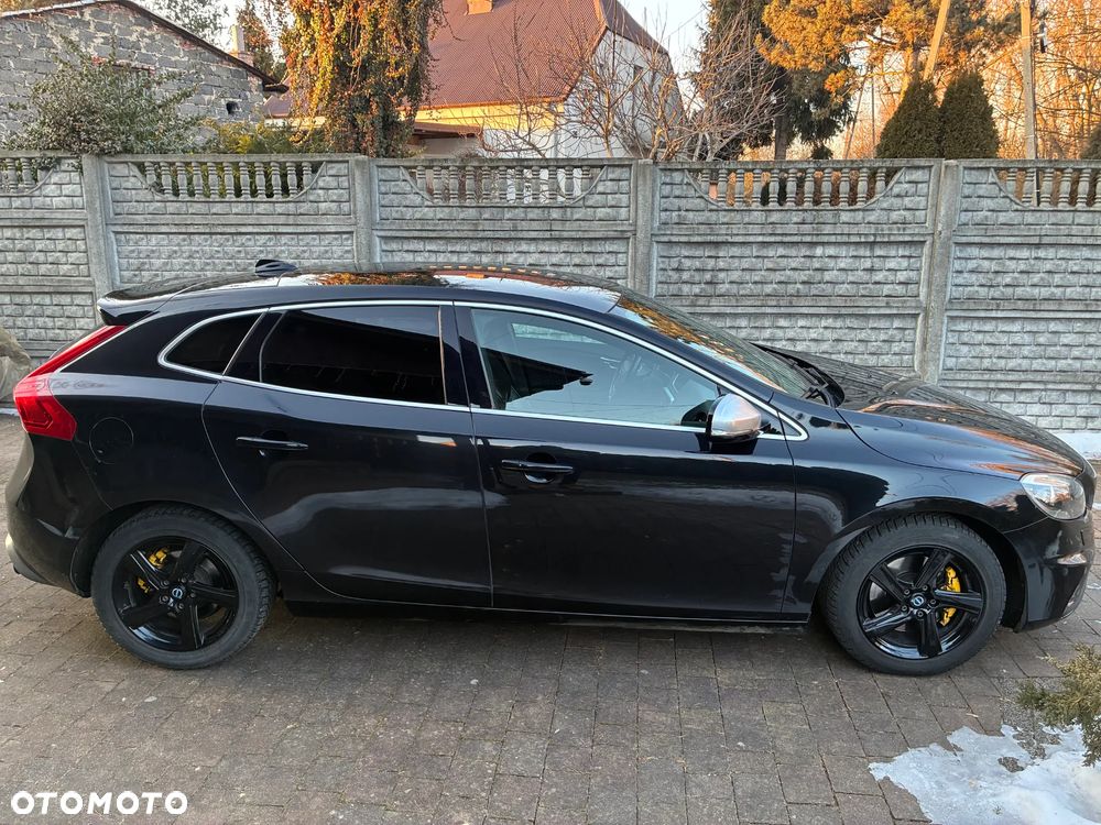 Volvo V40 T3 R-Design - 18