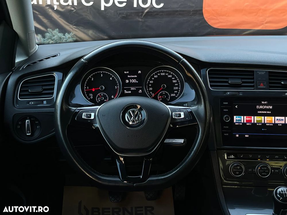 Volkswagen Golf 1.6 TDI (BlueMotion Technology) Comfortline - 40