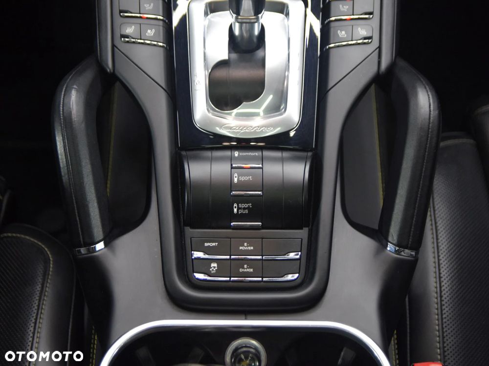 Porsche Cayenne S E-Hybrid Platinum Edition - 19