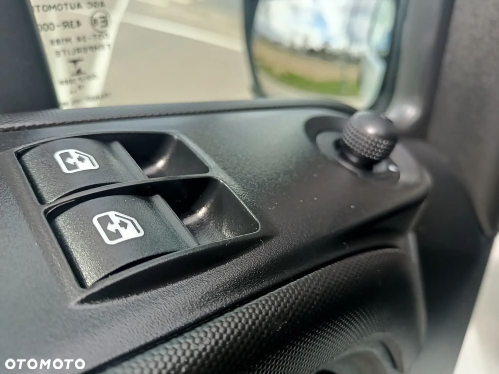 Iveco 35C16 POWER 160KM KONTENER WINDA 750Kg - 29
