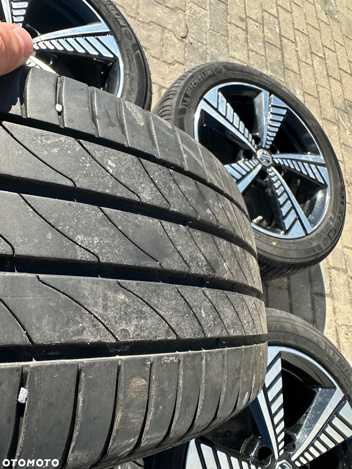 KOMPLET ALUFELG KÓŁ R17 5X112 MG ET41 - 7