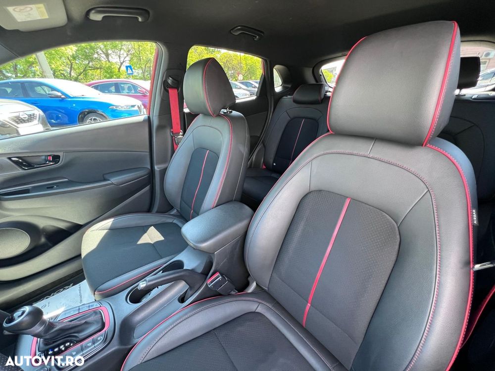 Hyundai KONA 1.6 T-GDI 4WD Aut. Premium - 14