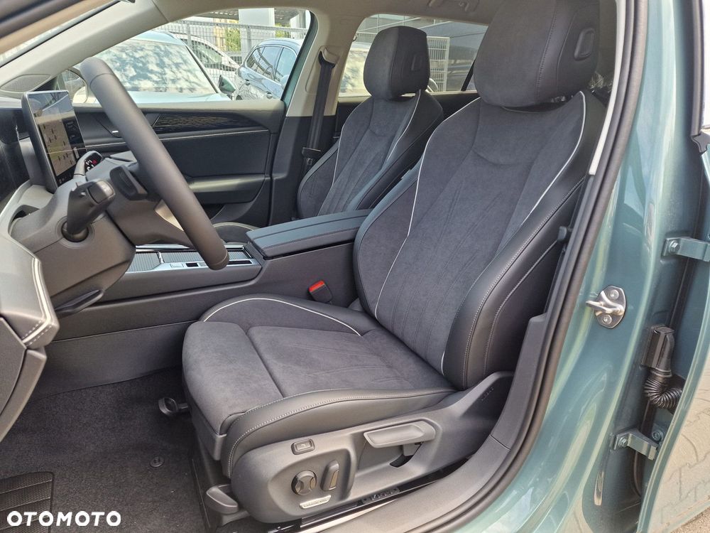 Volkswagen Passat - 8