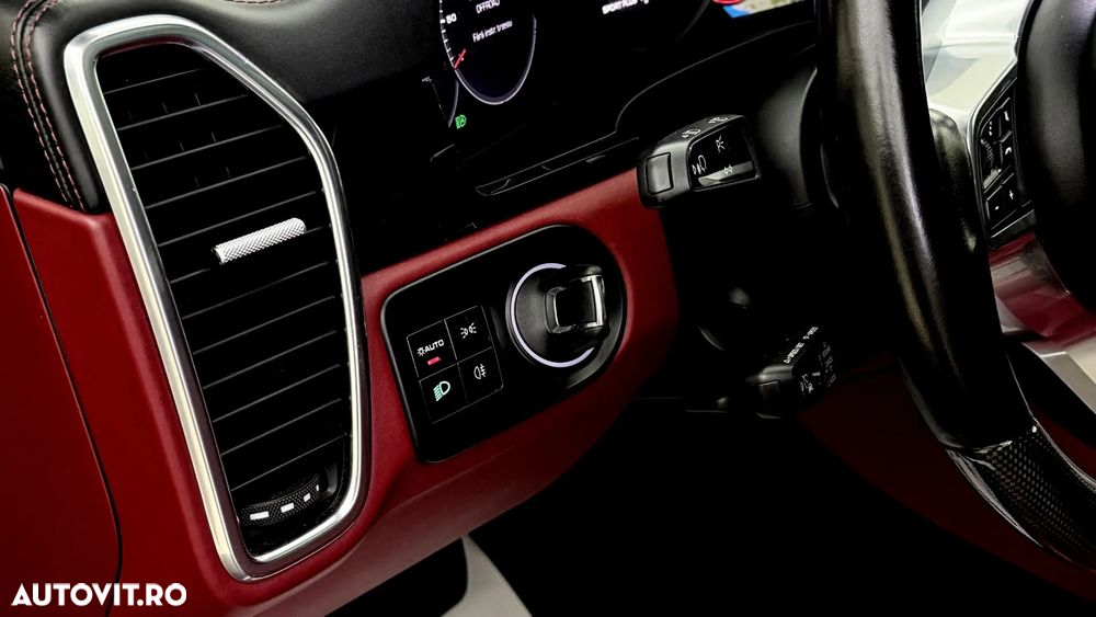 Porsche Cayenne Coupe Standard - 26