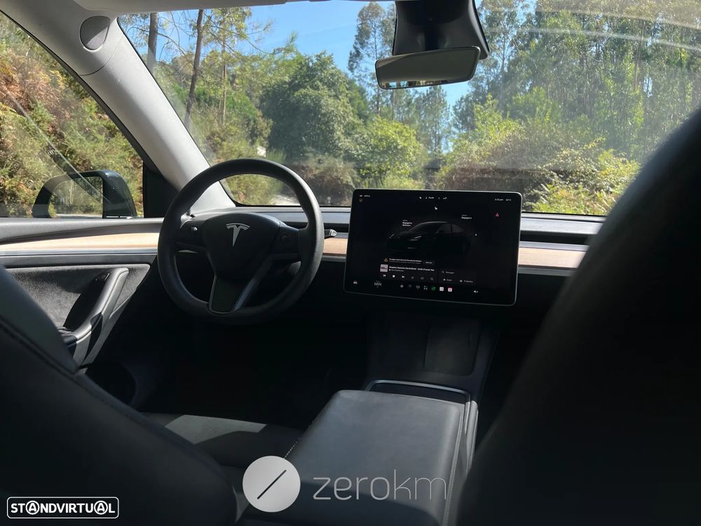 Tesla Model Y Long Range Dual Motor AWD - 7