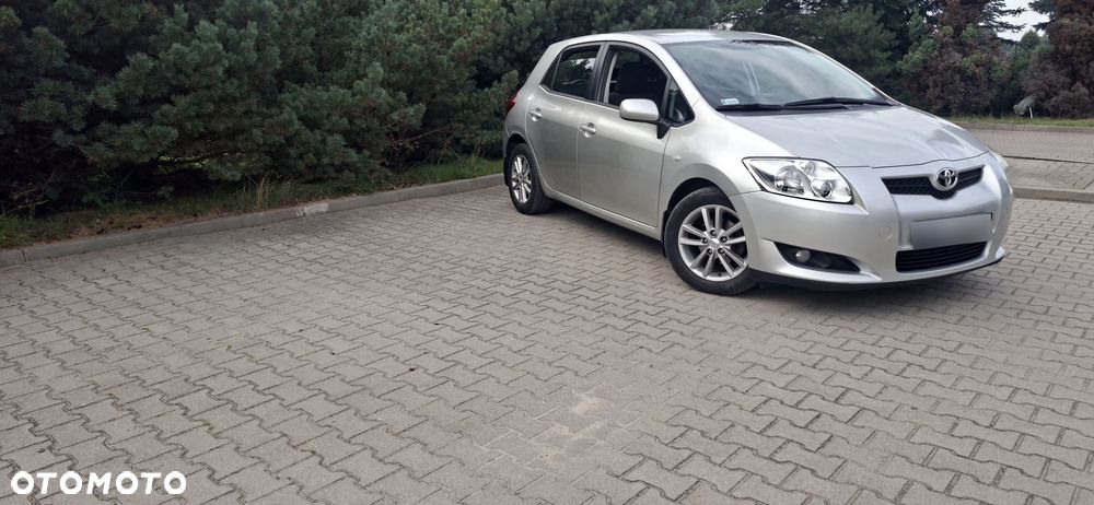 Toyota Auris - 2