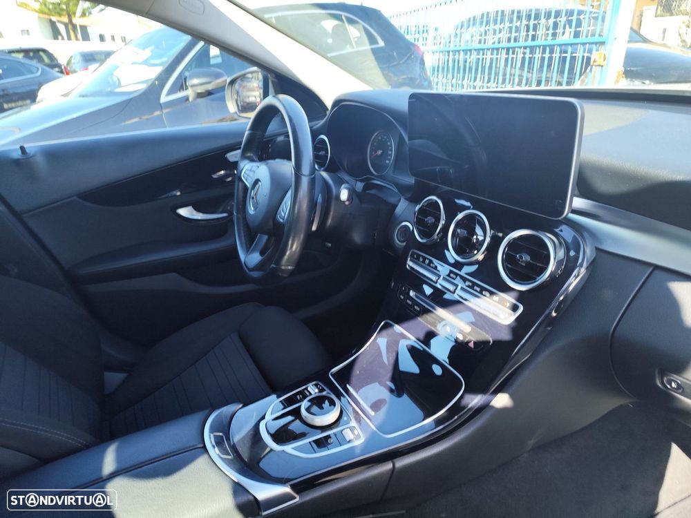 Mercedes-Benz C 300 h Avantgarde - 23
