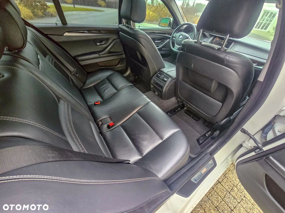 BMW Seria 5 535i xDrive Luxury Line - 17