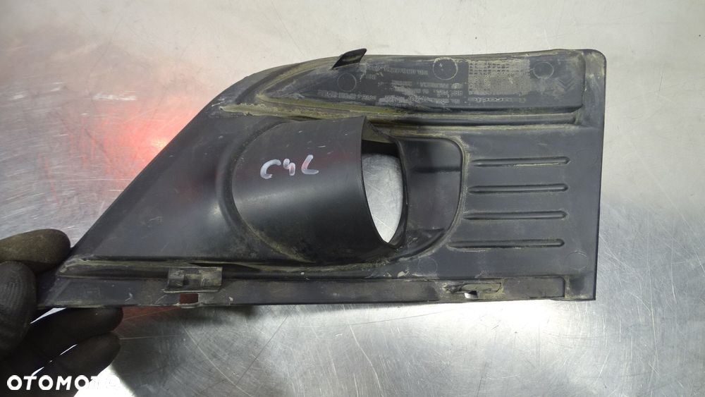 KRATKA ZDERZAKA LEWA CITROEN C4 PICASSO 1.6HDI - 3