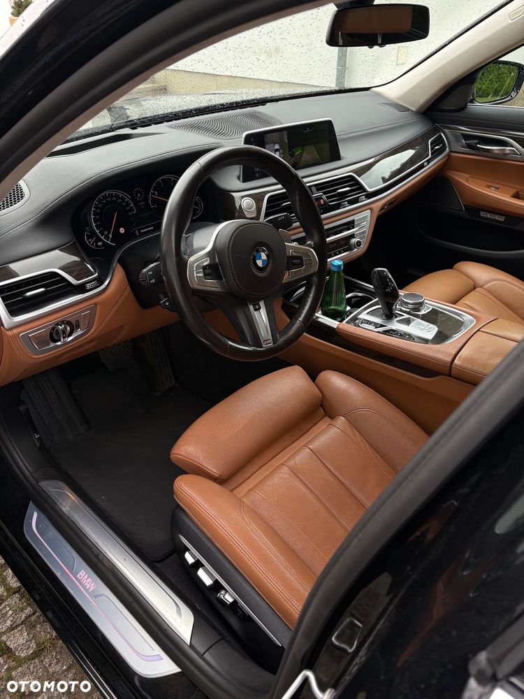 BMW Seria 7 740d xDrive - 6