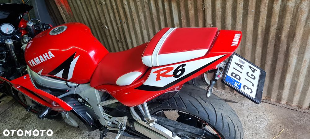 Yamaha R6 - 6