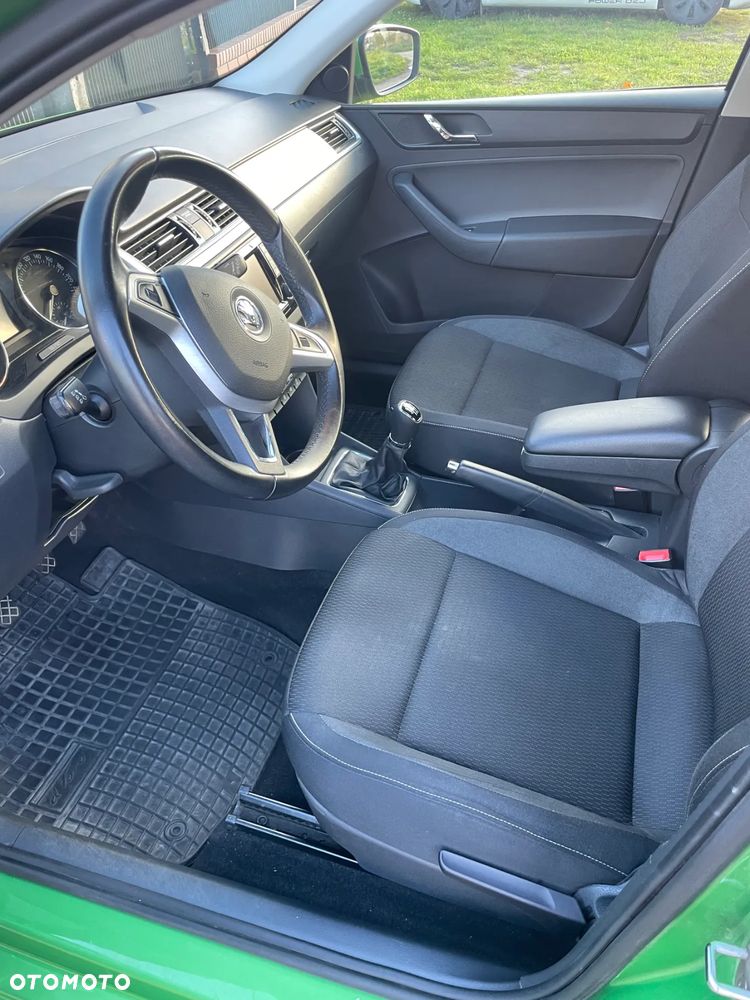 Skoda RAPID Spb 1.2 TSI Ambition - 13