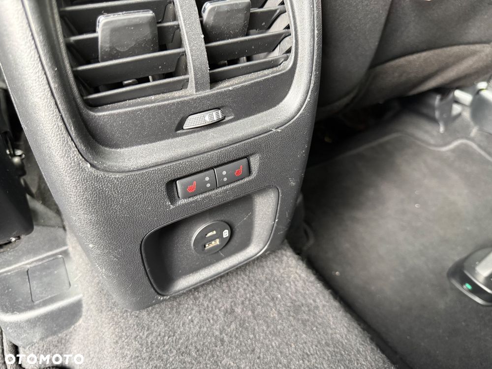Ford Kuga 1.5 EcoBoost FWD Titanium - 30