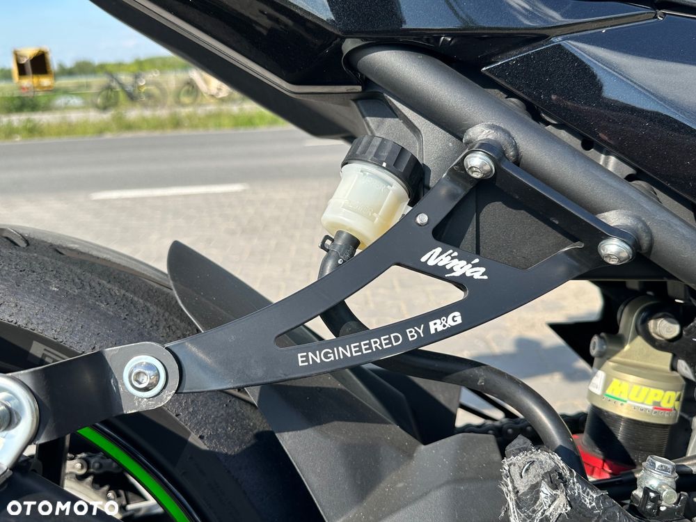 Kawasaki Ninja 400 - 16