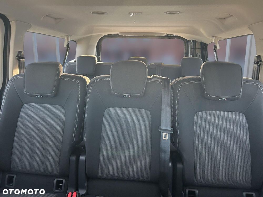 Volkswagen Transporter Kombi L2H1 M1 - 18