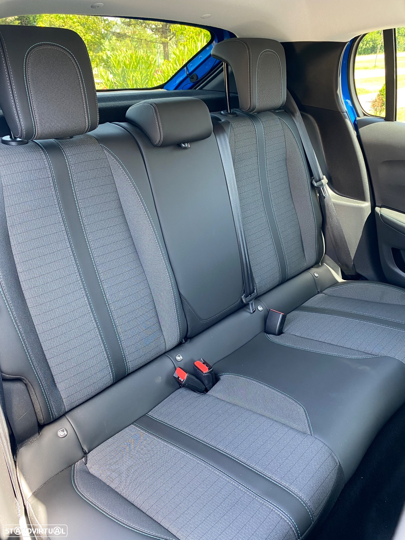 Peugeot e-208 50 kWh Allure Pack - 12
