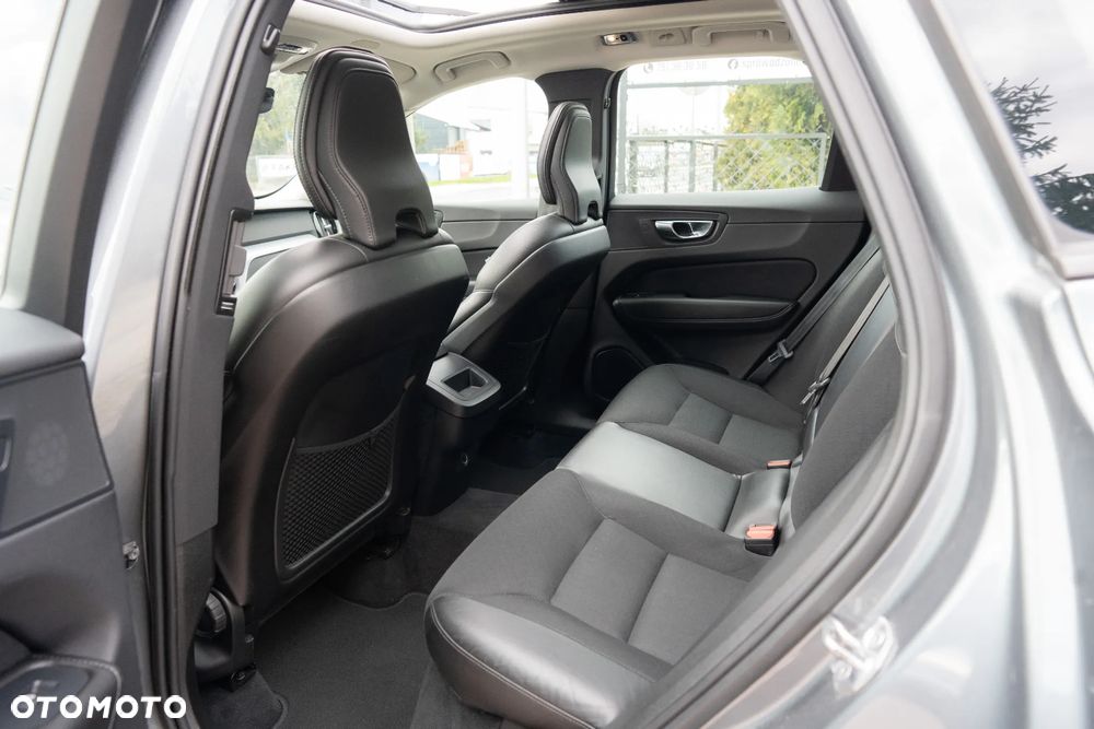 Volvo XC 60 D4 Geartronic Momentum Pro - 21