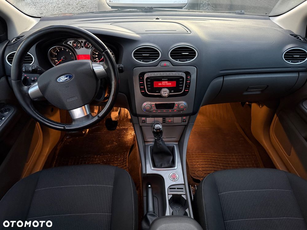 Ford Focus 1.8 Titanium - 6