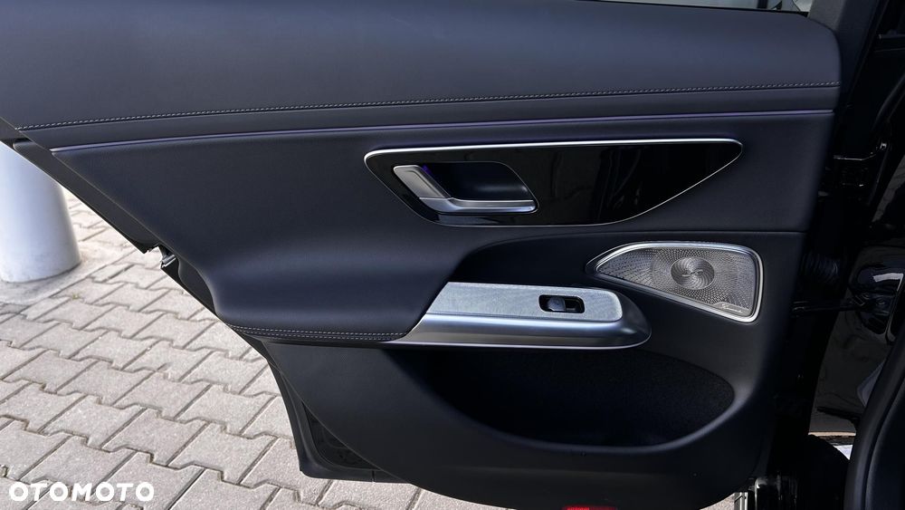 Mercedes-Benz Klasa E - 28