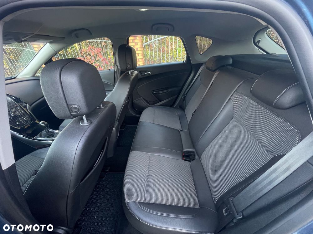 Opel Astra IV 1.4 T Cosmo - 12