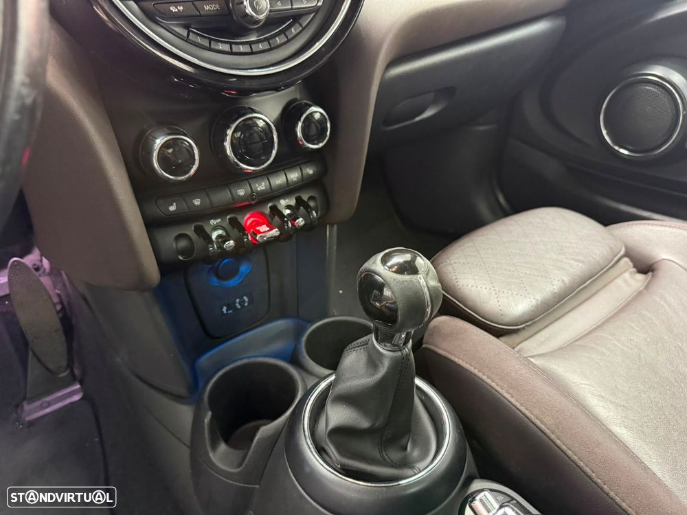 MINI 3 Portas Cooper D Auto - 22