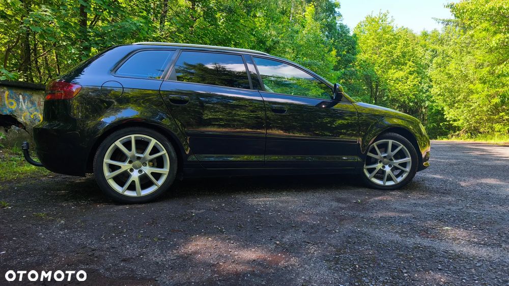 Audi A3 Sportback - 2