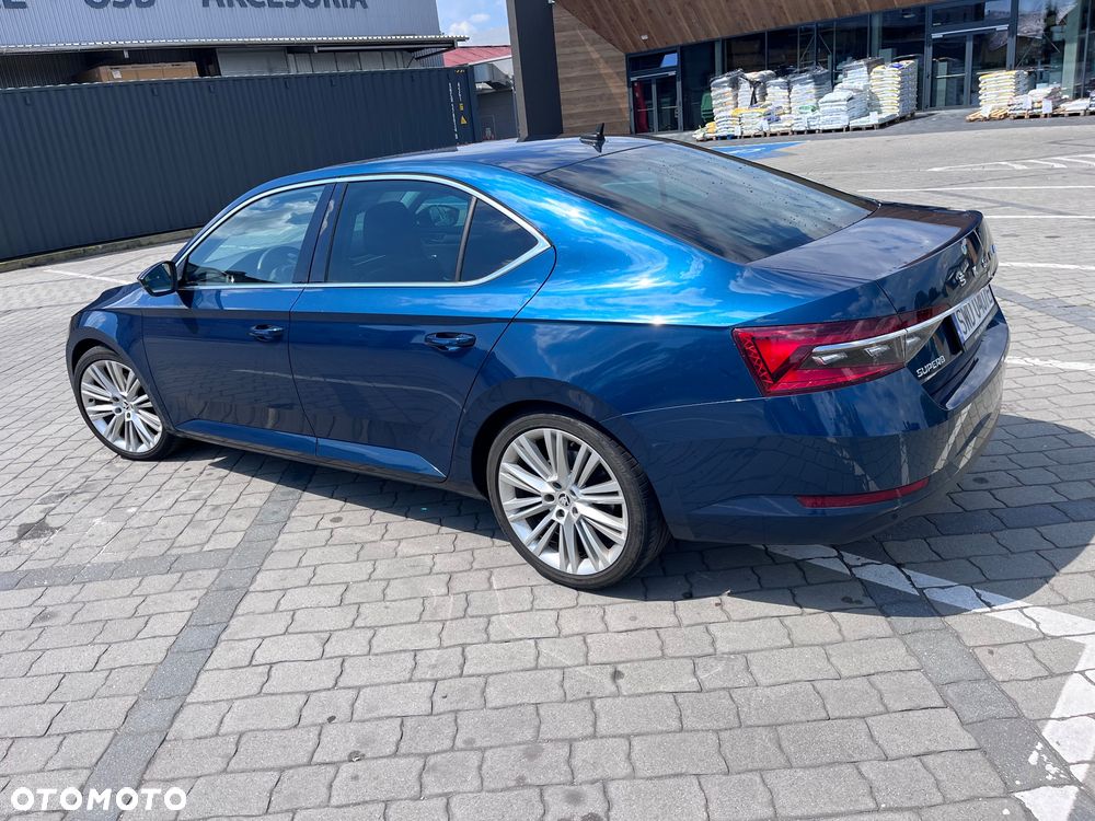 Skoda Superb 2.0 TDI DSG Premium Edition - 4