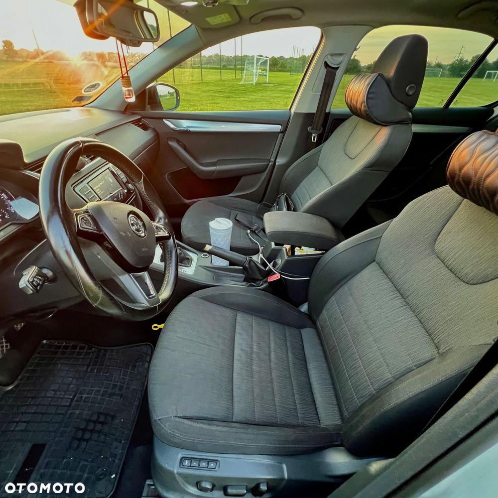 Skoda Octavia 2.0 TDI Style DSG - 11
