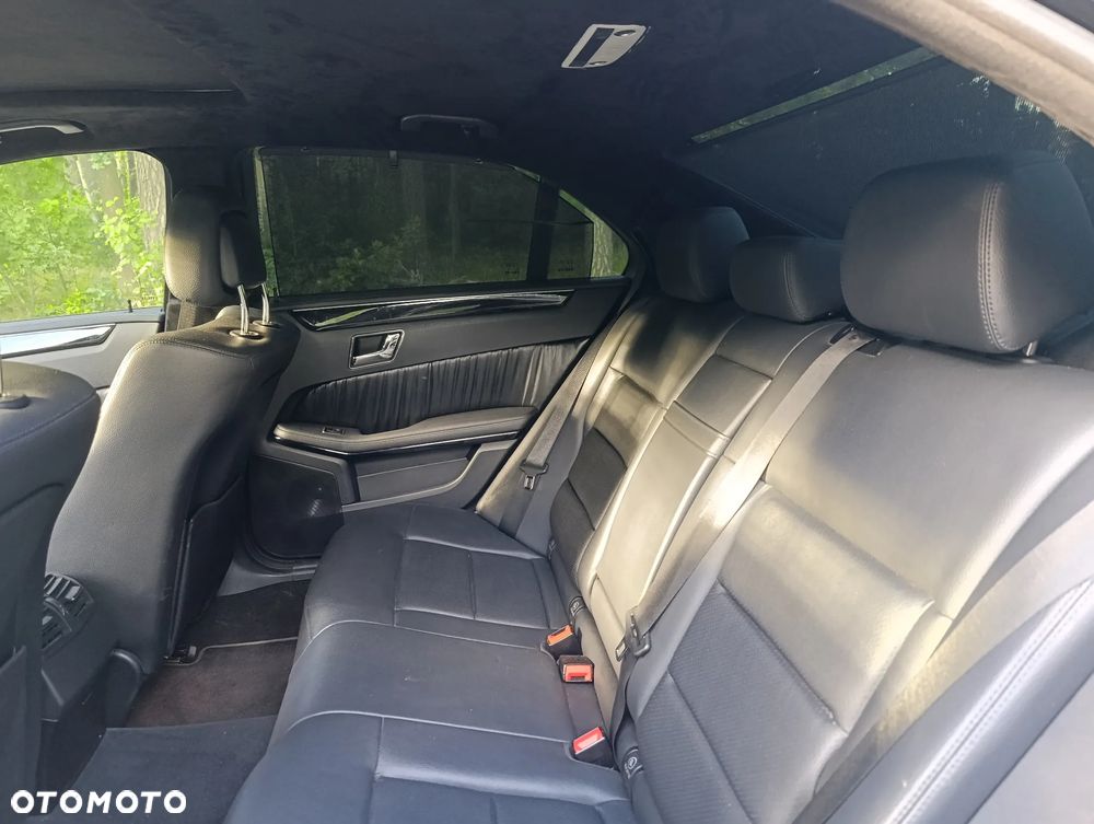 Mercedes-Benz Klasa E 350 4-Matic Avantgarde - 17