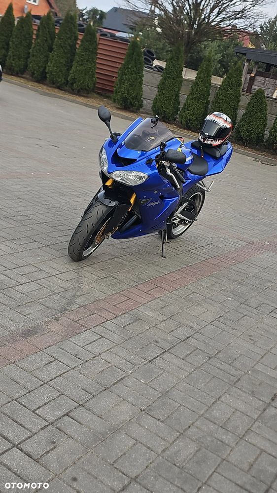 Kawasaki ZX - 14
