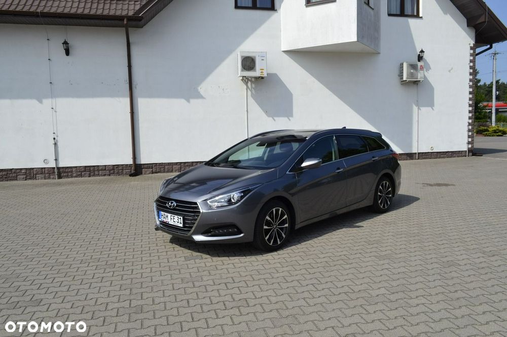 Hyundai i40 Kombi 1.7 CRDi DCT Premium - 3