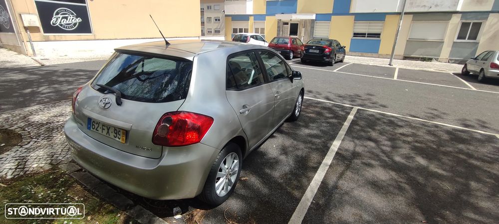 Toyota Auris 1.4 D-4D Sol - 10