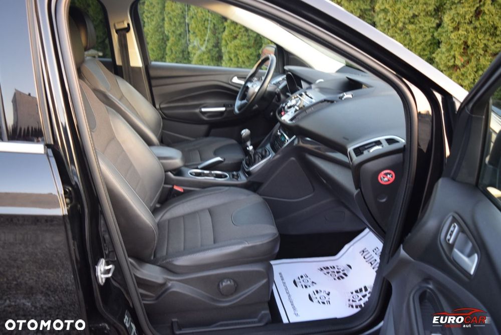 Ford Kuga 2.0 TDCi 2x4 Titanium - 15