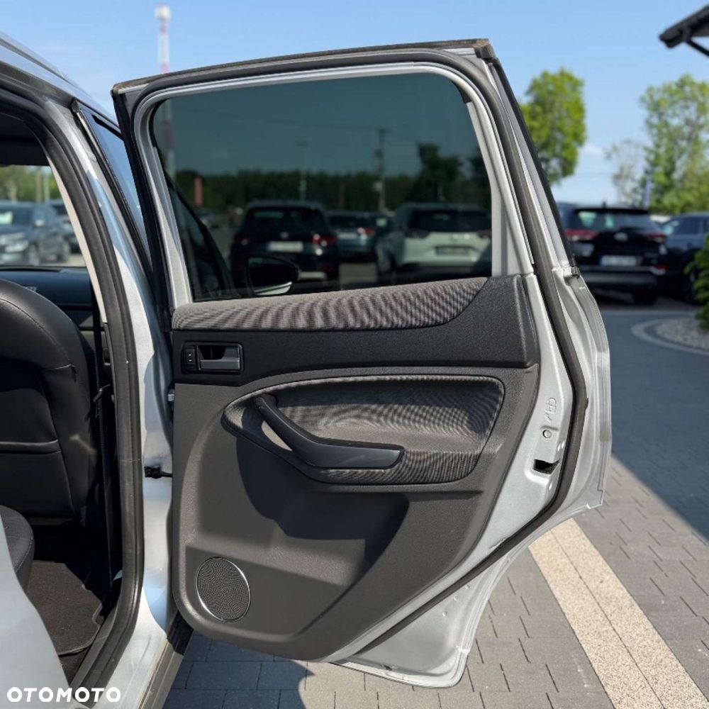Ford Kuga - 26