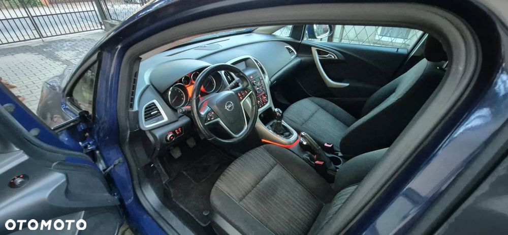 Opel Astra 1.4 - 9