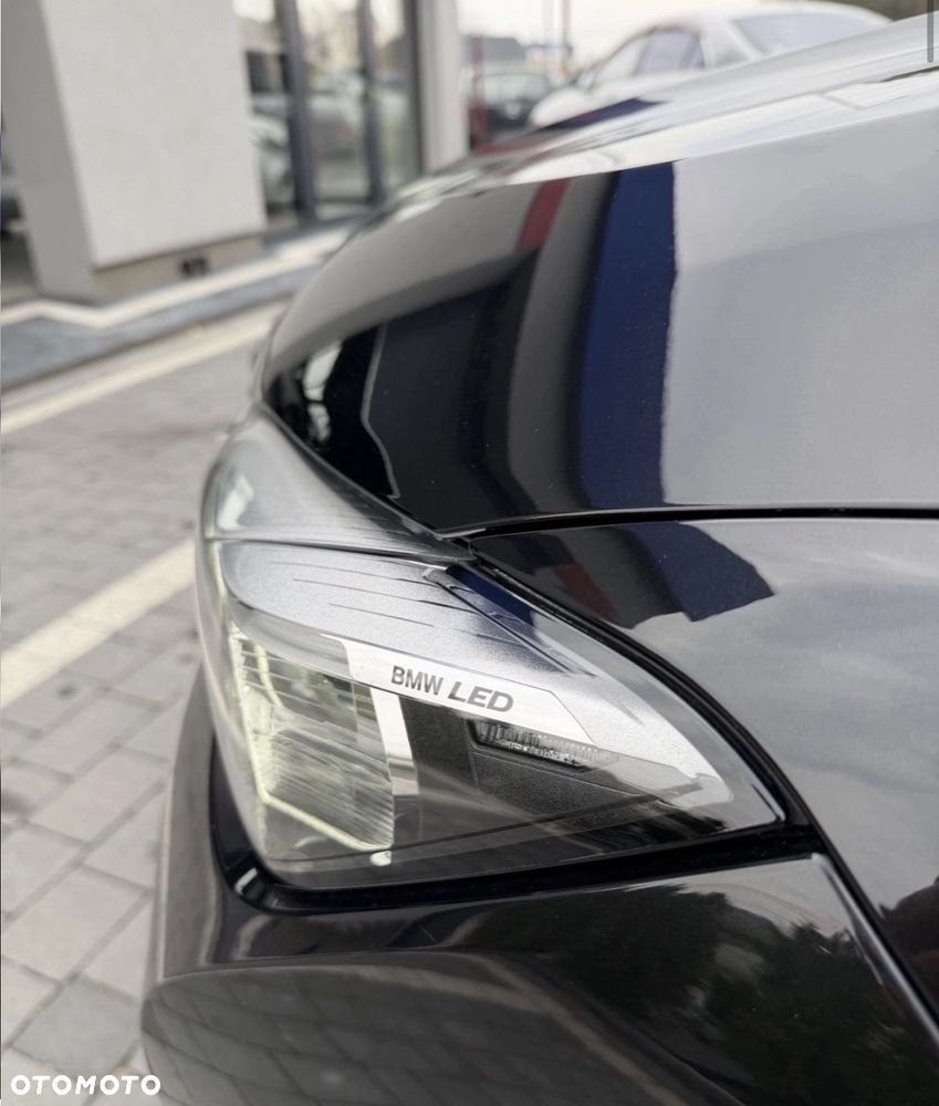 BMW Seria 7 740Li - 32