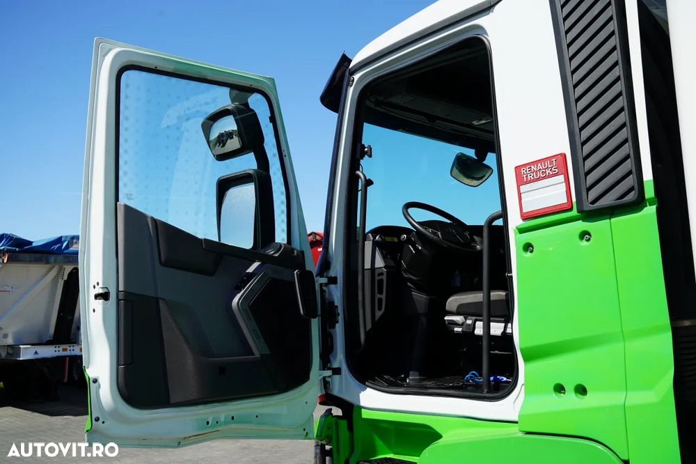 Renault T 430 / 6x2 / REFRIGERAT -9 M / UNITATE CARRIER SUPRA 1250 / platformă elevatoare / oblon rulant / punte de ridicare / direcție - 25