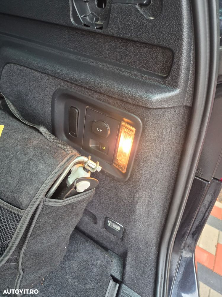 Volkswagen Sharan 2.0 TDI DSG BlueMotion Technology Highline - 9