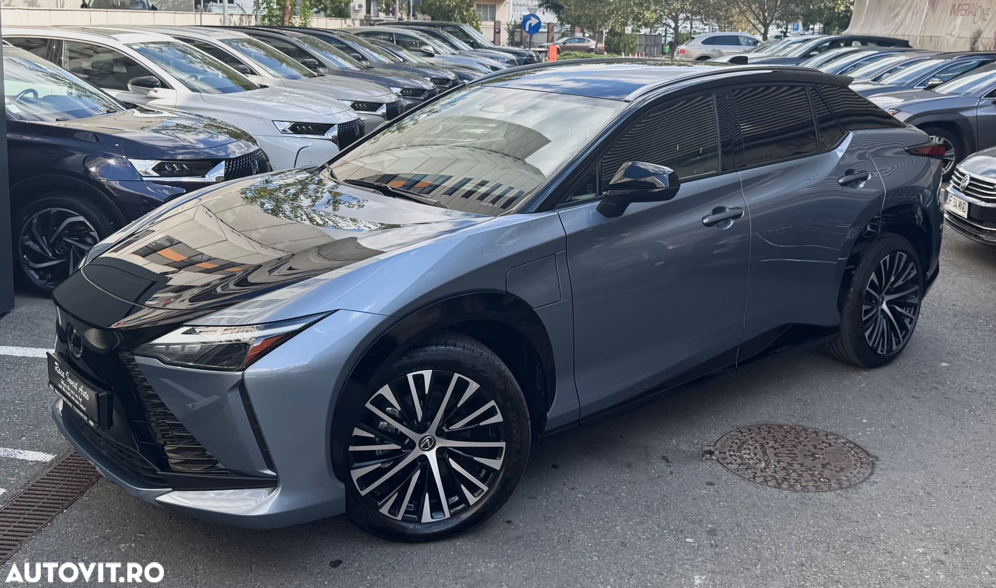 Lexus RZ 450e AWD Executive - 1