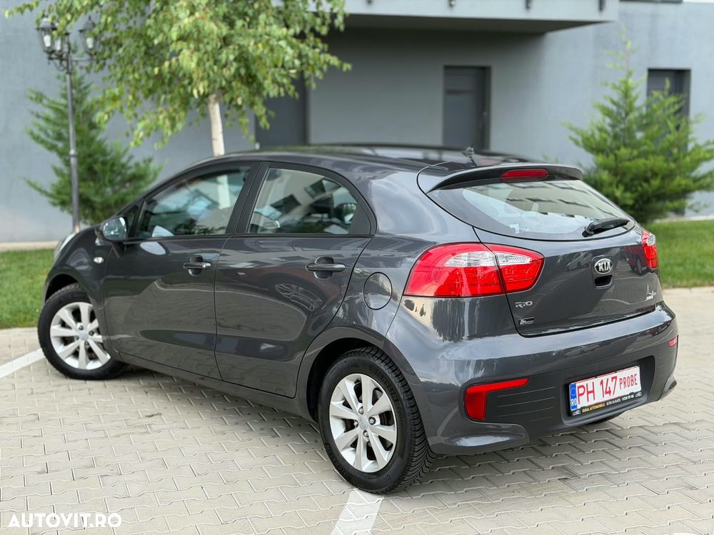 Kia Rio - 4