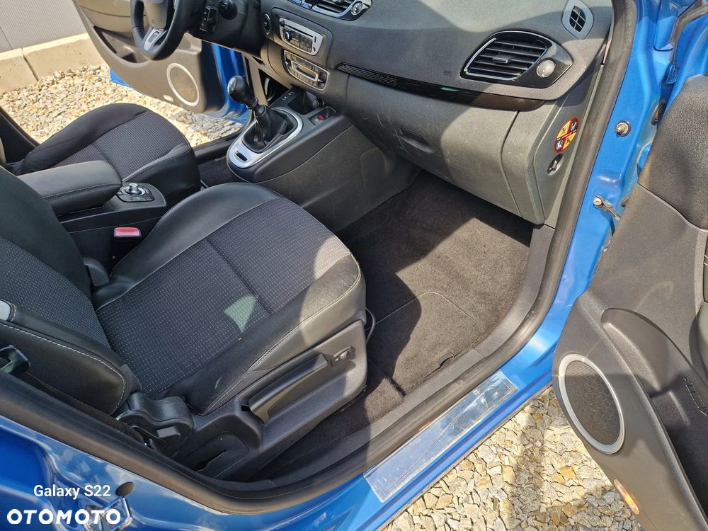 Renault Grand Scenic - 26