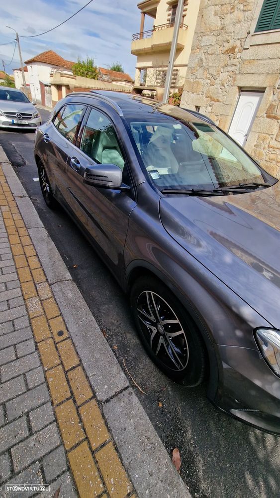 Mercedes-Benz GLA 180 d Urban - 9