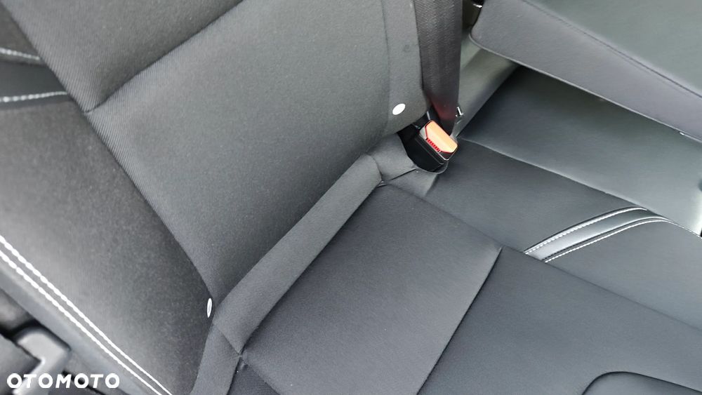 Volvo V40 - 16