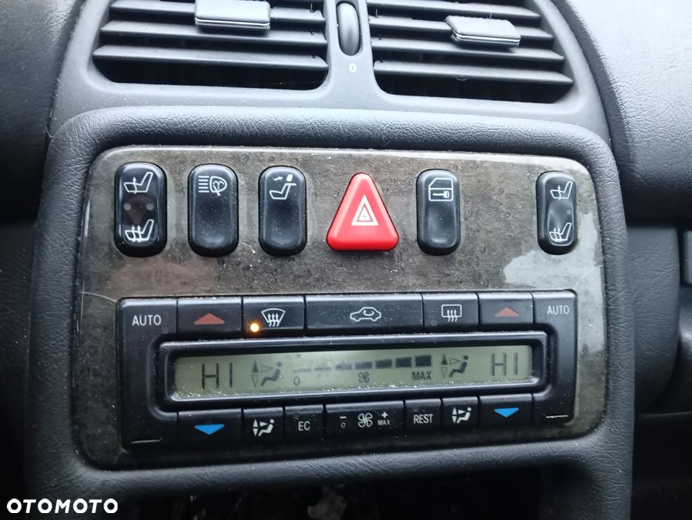 Mercedes-Benz CLK 320 Avantgarde - 23