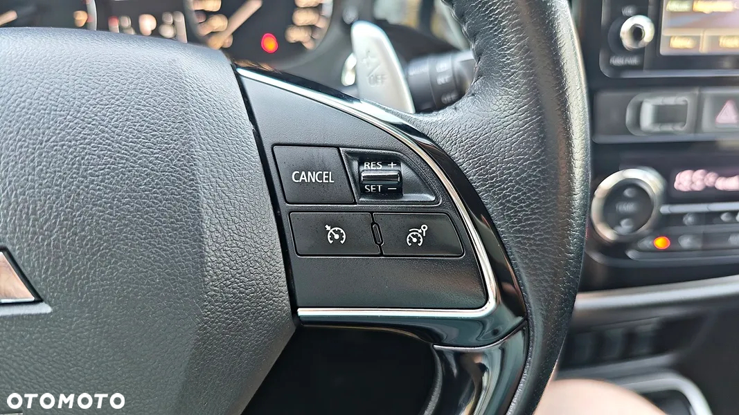Mitsubishi Outlander - 14